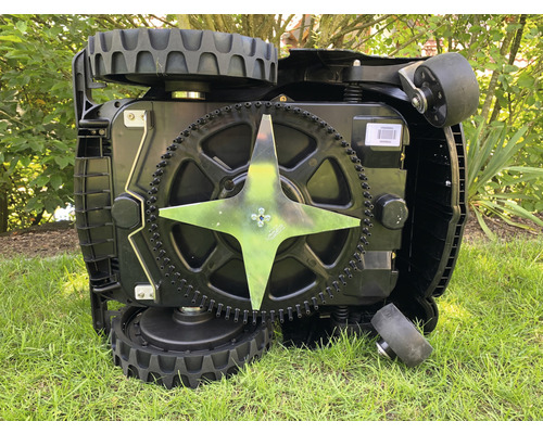 TECHline Pro Tech S25i Mähroboter – Für Rasenflächen bis 5.000 m² | Steigungen bis 45 % | Infinity System kompatibel