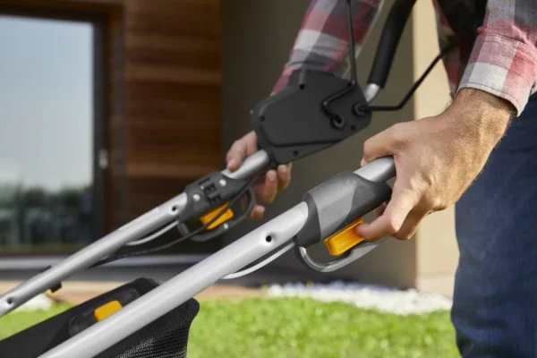 STIGA Twinclip 950e V Kit Akku-Rasenmäher mit Radantrieb – inkl. 2x 7,5 Ah Akkus und Doppel-Ladegerät