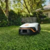 V3 STIHL iMOW® 3 Mähroboter – Intelligente und vollautomatische Rasenpflege für Flächen bis 500 m²