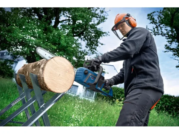 VVVVVV Bosch Professional GKE 18V-40 Solo Akku-Kettensäge – Kraftvolle Leistung für präzise Sägearbeiten